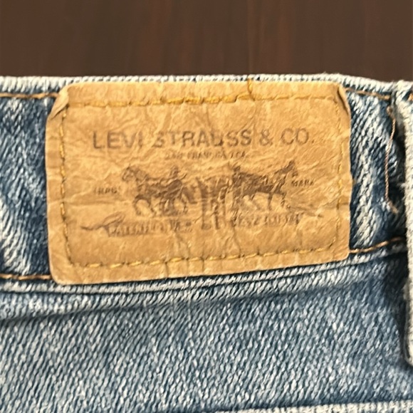 Levi’s 550 Denim High Waist Distressed Cutoff Shorts Size 4 - Picture 5 of 10